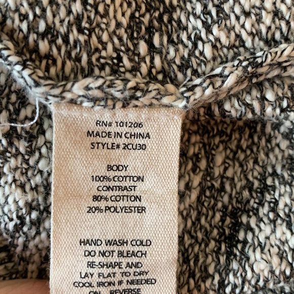 NWOT Women’s Soft Surroundings Cable Knit Sweater Size Medium - Picture 7 of 8